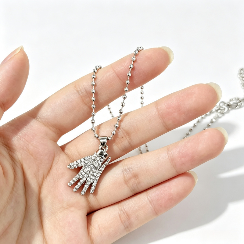 Kalung Sarung Tangan Michael J - Anime Pendant Necklace ulasan dan harga